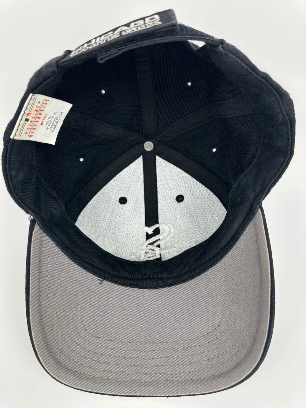 Chicago White Sox Genuine Merchandise Black Baseball Cap